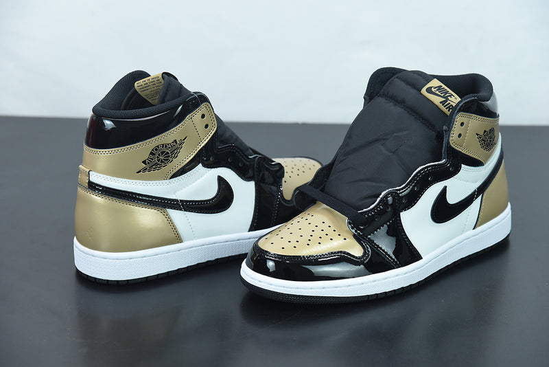 Nike Air Jordan 1 - Retro High NRG Patent Gold Toe