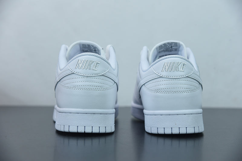 Nike Dunk Low Triple White