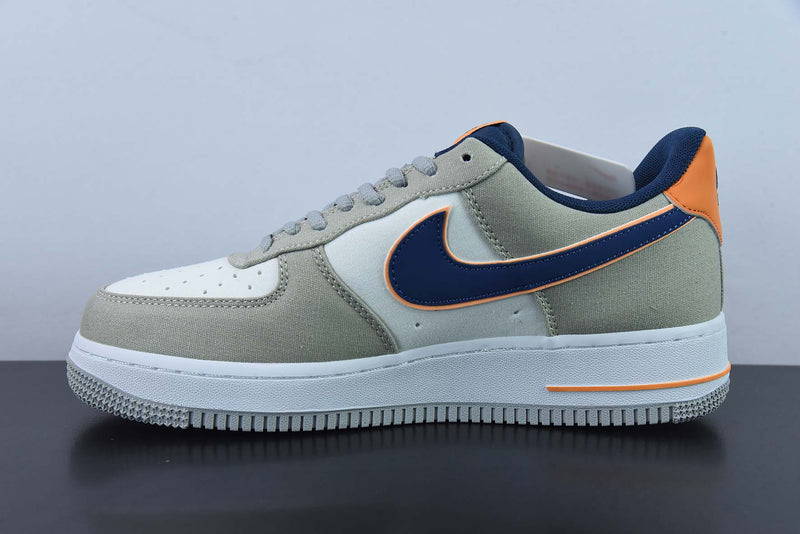 Nike Air Force Low SP Undefeated 5 On It Dunk vs. AF1