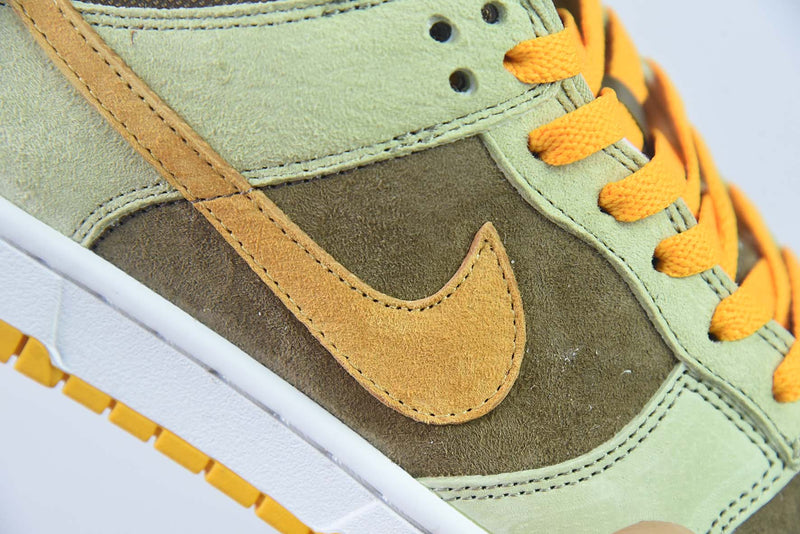 Nike Dunk Low 'Dusty Olive'