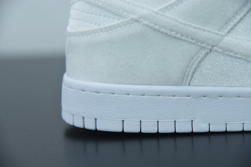 Nike Dunk Low Dover Street Market Triple White Velvet