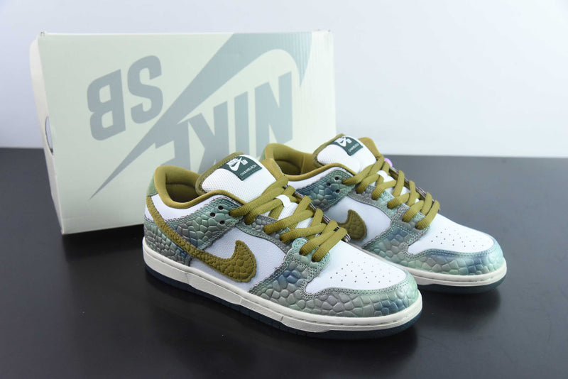 Nike SB Dunk Low 'Alexis Sablone Chameleon'