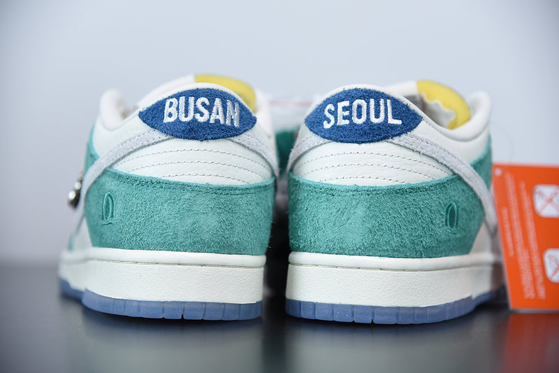 Nike Dunk Low x Kasina Road Sign