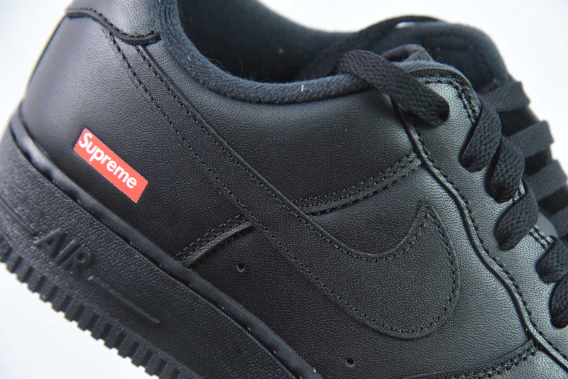 Nike Air Force 1 Low Supreme Black