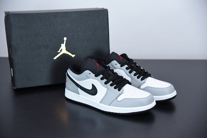 Nike Air Jordan 1 - Low Light Smoke