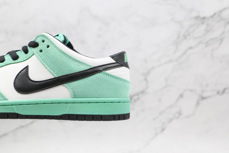 Nike SB Dunk Low Sea Crystal