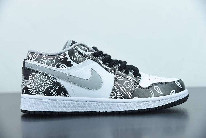 Nike Air Jordan 1 - Low Light Smoke GreyPaisley