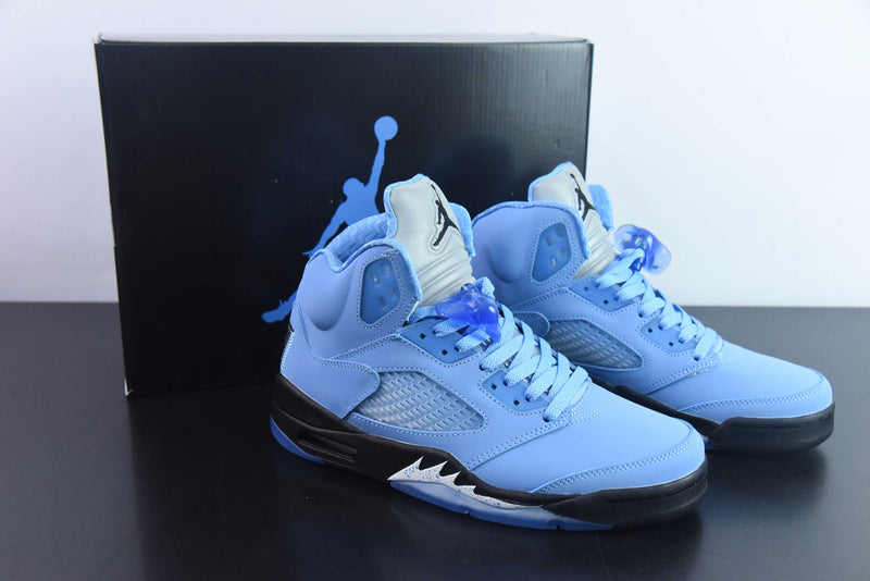 Nike Air Jordan 5  - Retro UNC University Blue