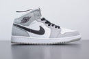 Nike Air Jordan 1 - Mid Light Smoke Grey
