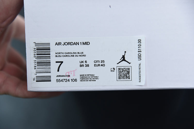 Nike Air Jordan 1 - Mid UNC