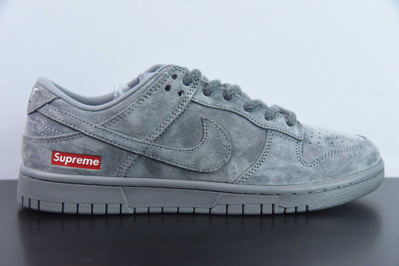 Nike Dunk Low x Supreme 'Grey'