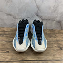 Adidas - Yeezy 700  V3