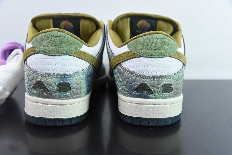 Nike SB Dunk Low 'Alexis Sablone Chameleon'