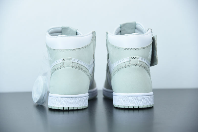 Nike Air Jordan 1 - Retro High Seafoam