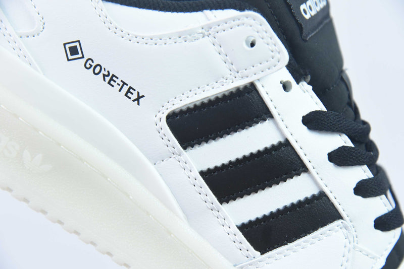 Adidas - Gore-Tex