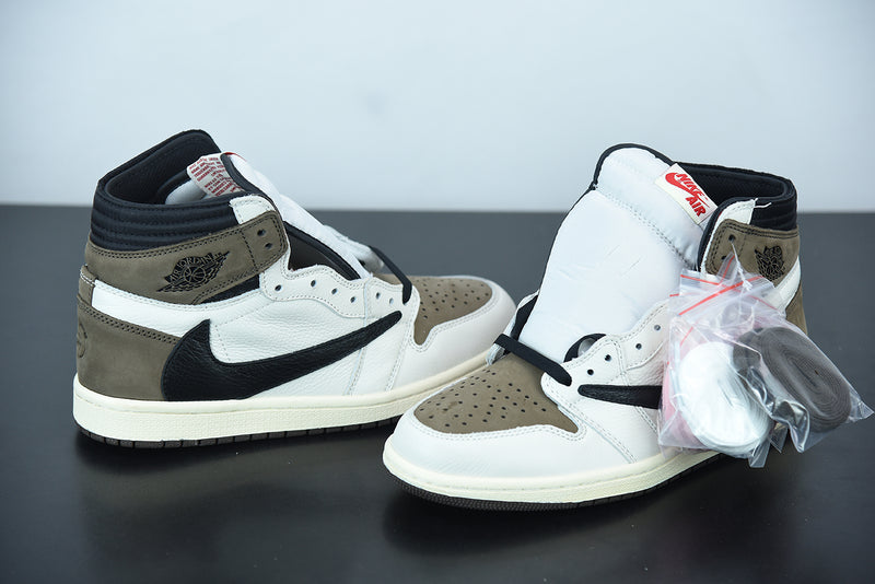 Nike Air Jordan 1 - High Travis Scott Reverse