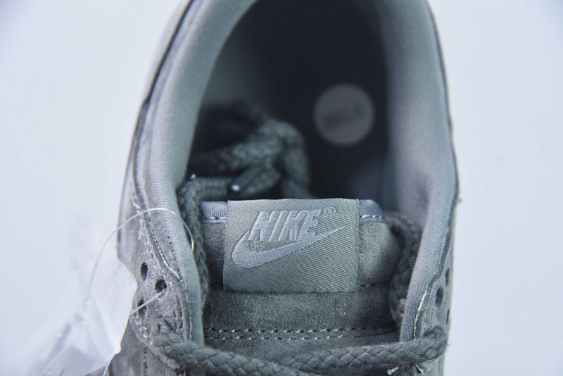 Nike Dunk Low x Supreme 'Grey'