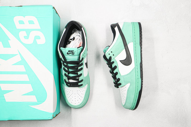 Nike SB Dunk Low Sea Crystal