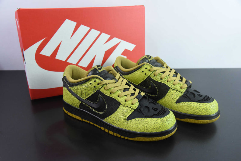Nike Dunk Low Halloween Skull