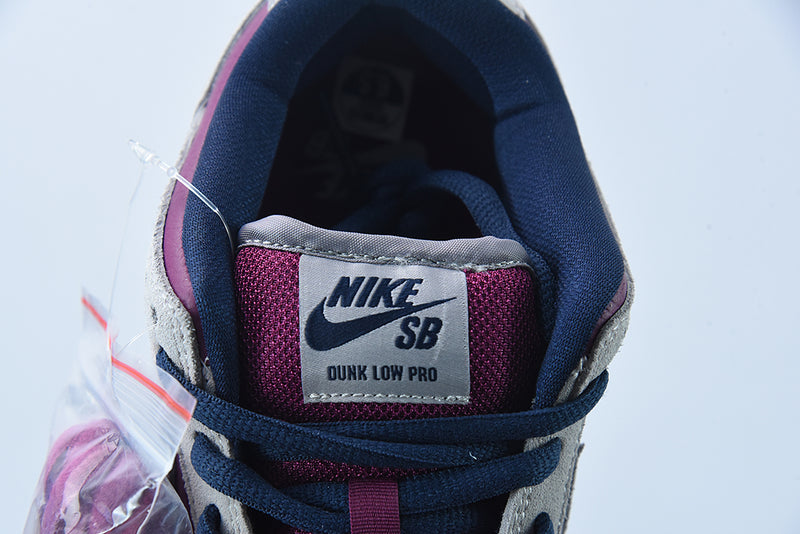 Nike SB Dunk Low 'Atmosphere Grey True Berry'