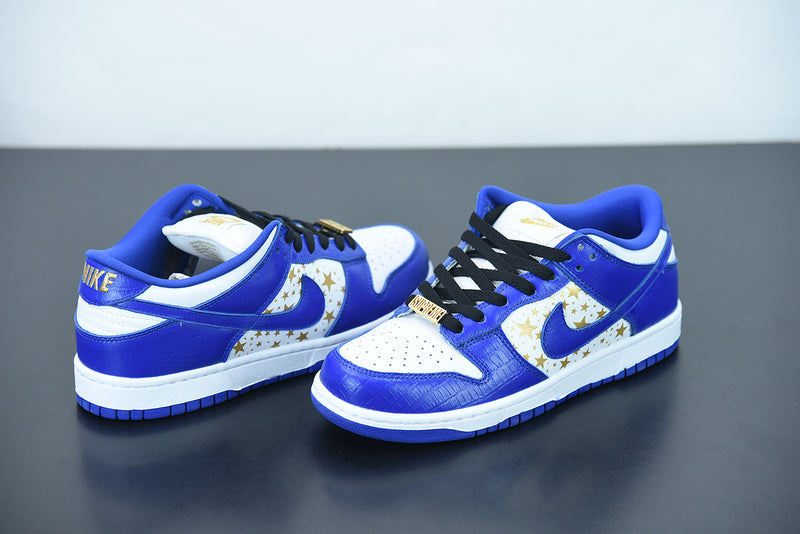 Nike SB Dunk Low Supreme Stars Hyper Royal (2021)