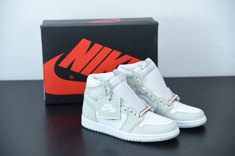 Nike Air Jordan 1 - Retro High Seafoam